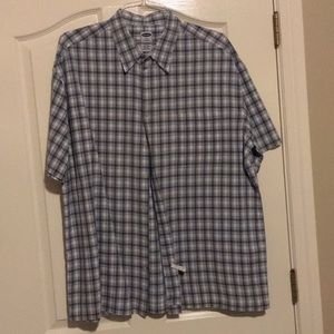 Short sleeve dress shirt